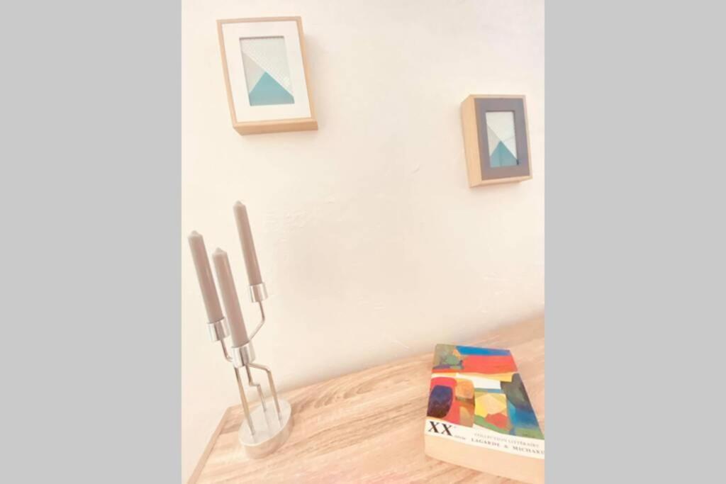 Studio De Charme Apartment Laon Bagian luar foto