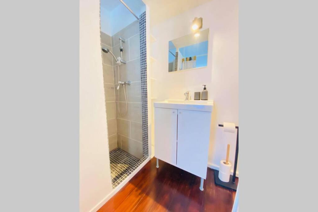 Studio De Charme Apartment Laon Bagian luar foto