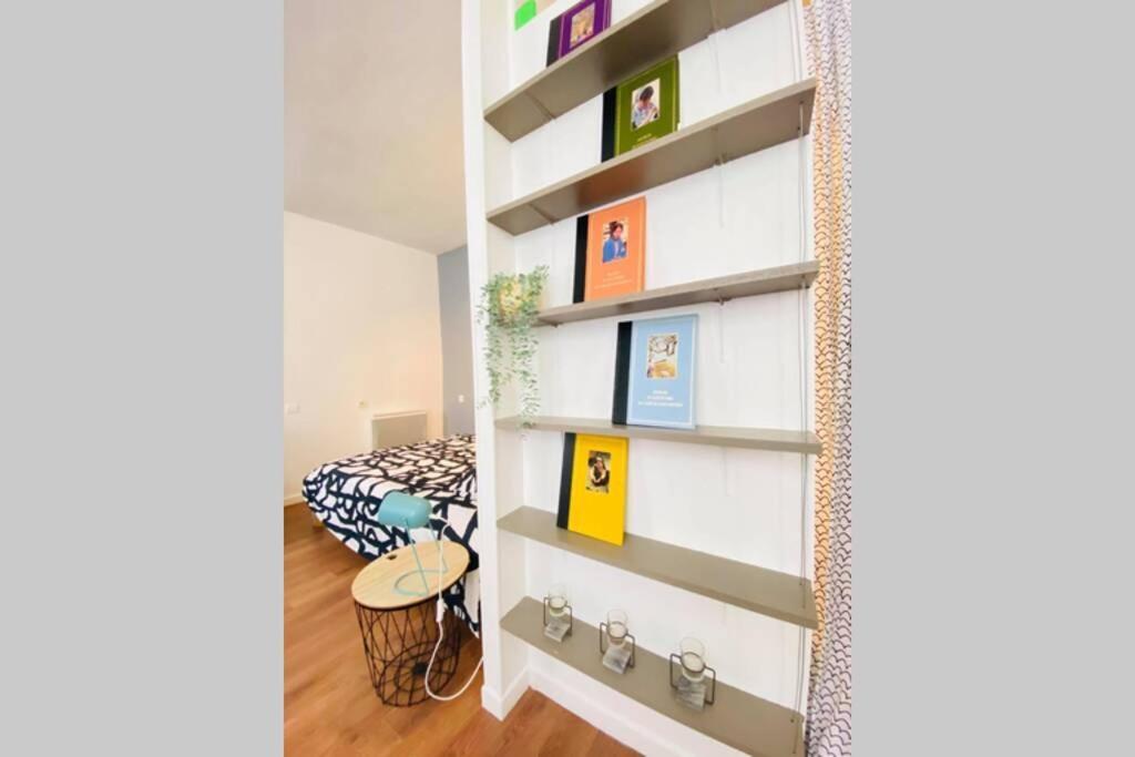 Studio De Charme Apartment Laon Bagian luar foto